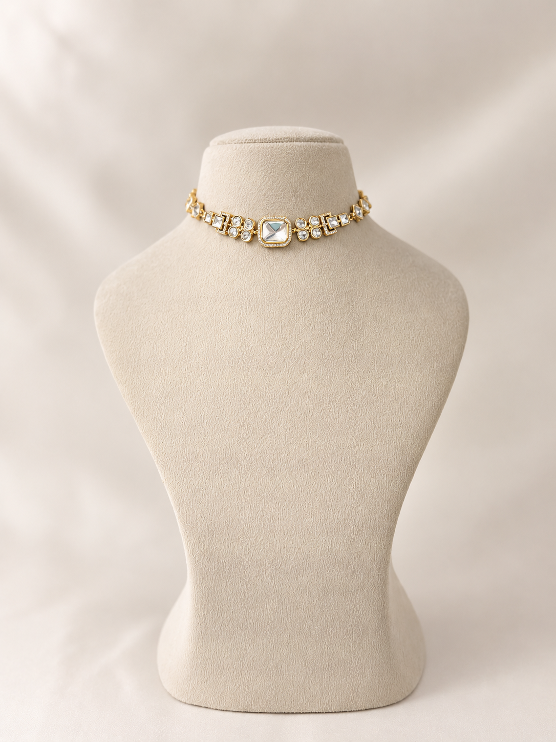 NOOR Rectangle Locket choker
