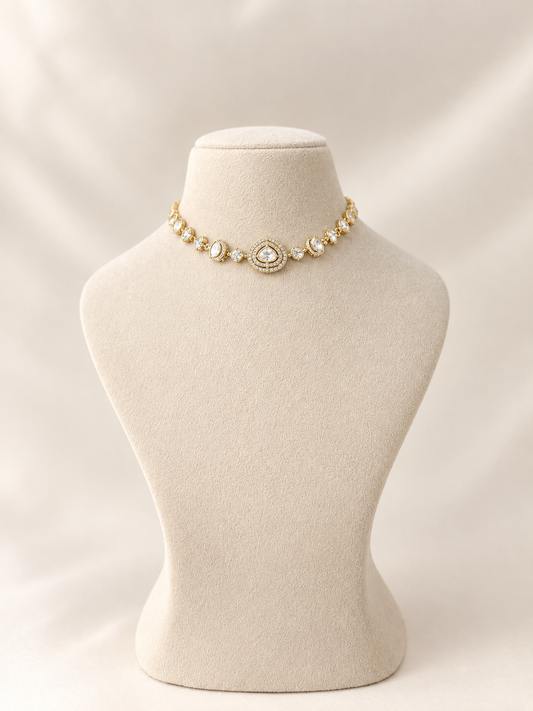 NOOR Pear locket Choker