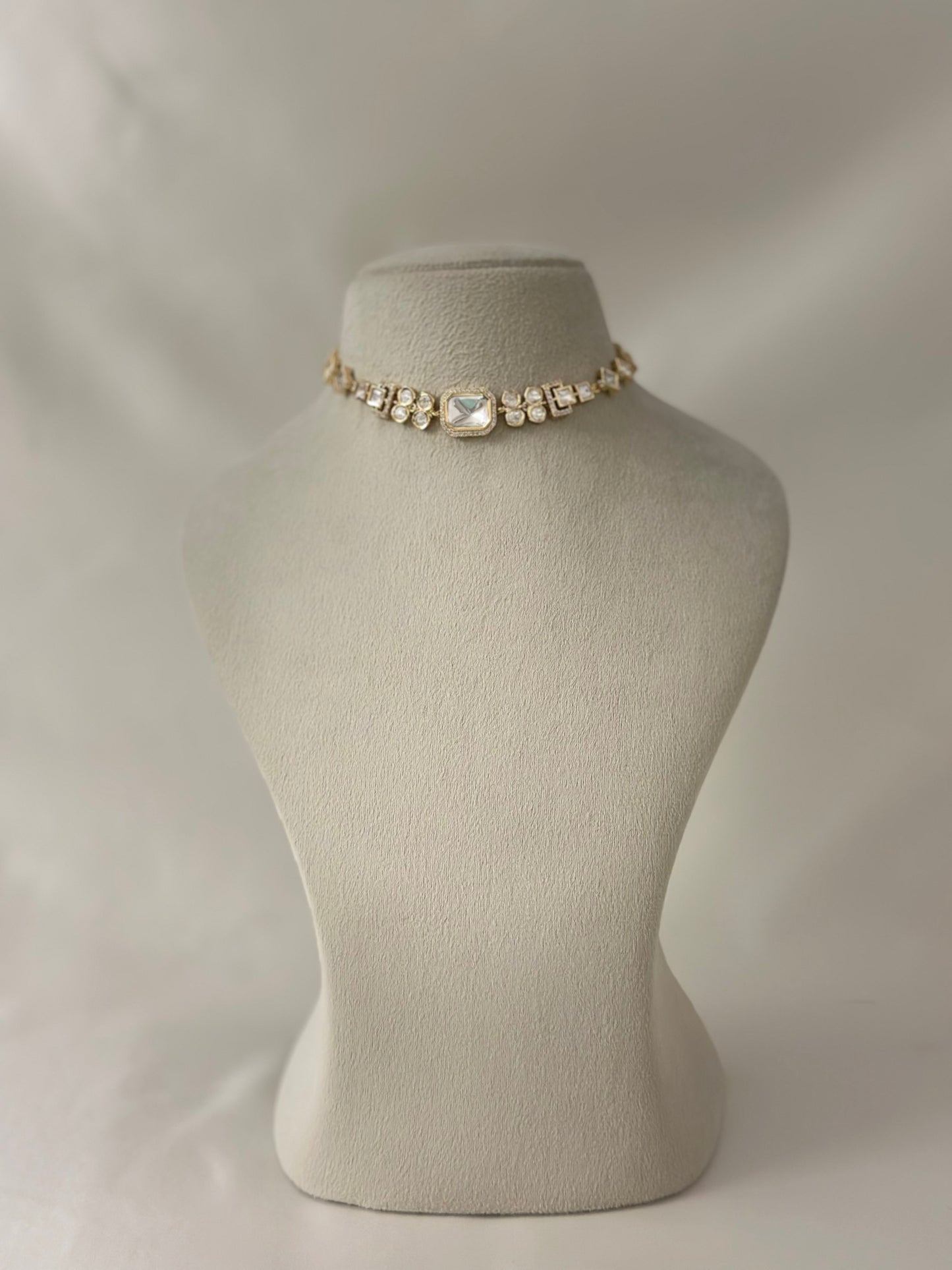 NOOR Rectangle Locket choker