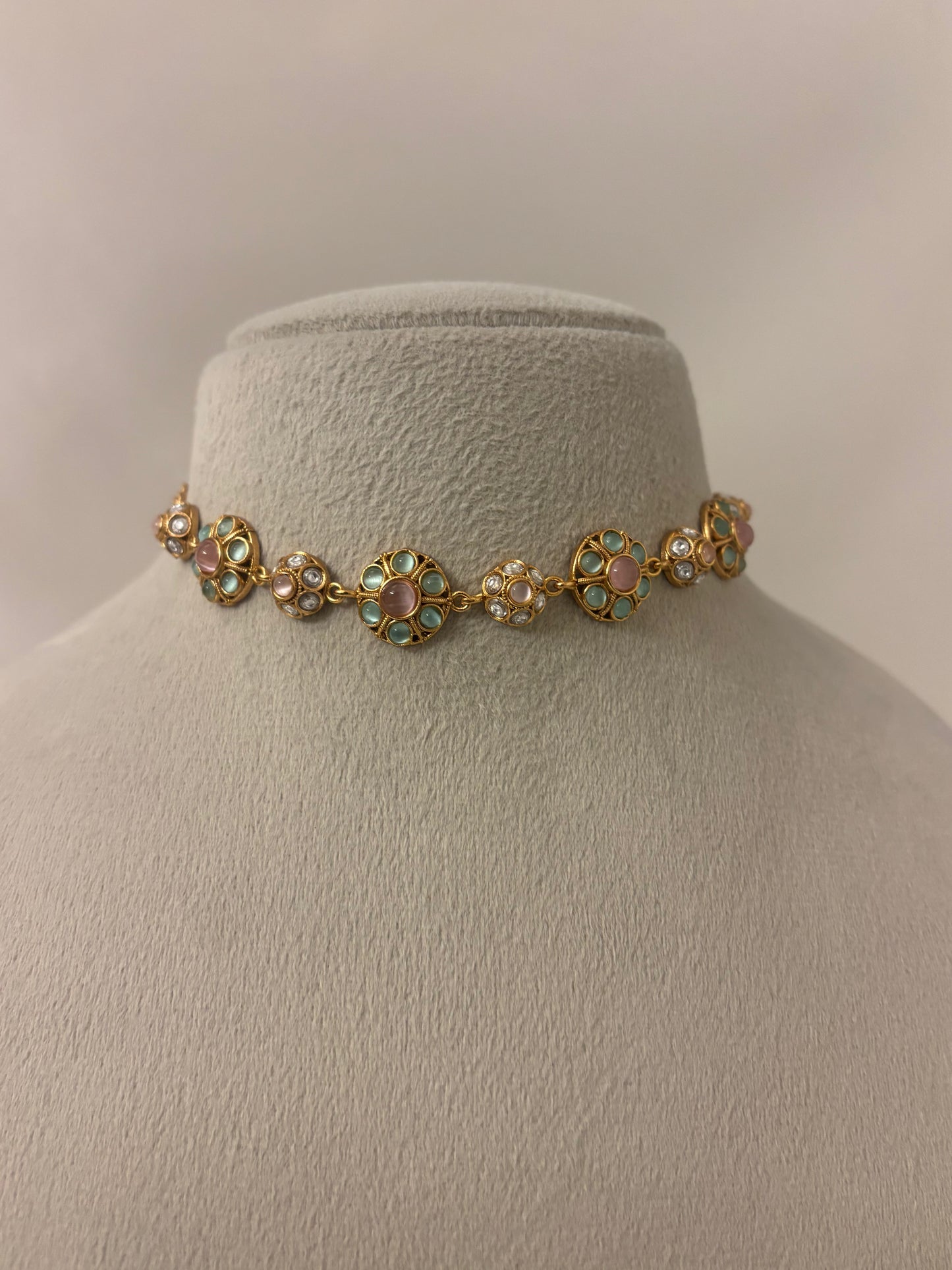 GUL Round Pastel Choker