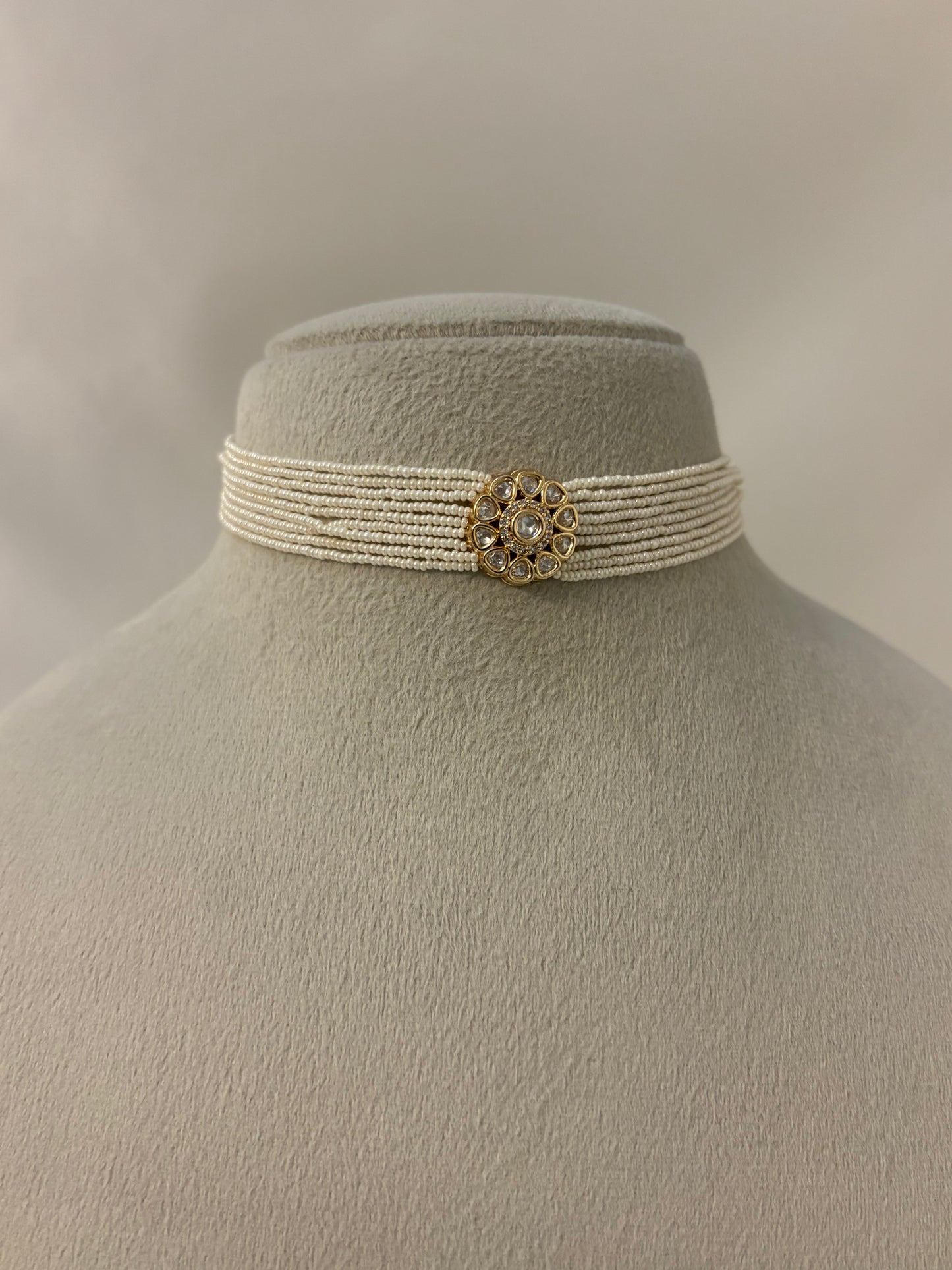 NOOR Pearl choker